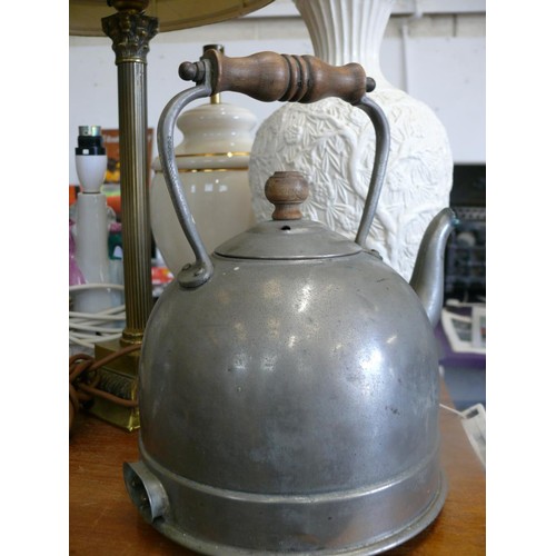 211 - Vintage Ediswan electric kettle
