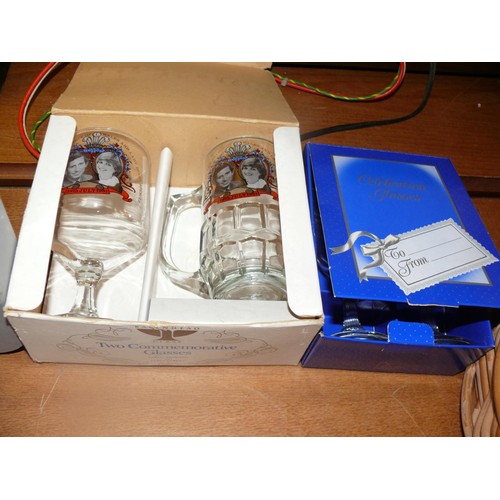 225 - Very large collection of commemorative Royalty items