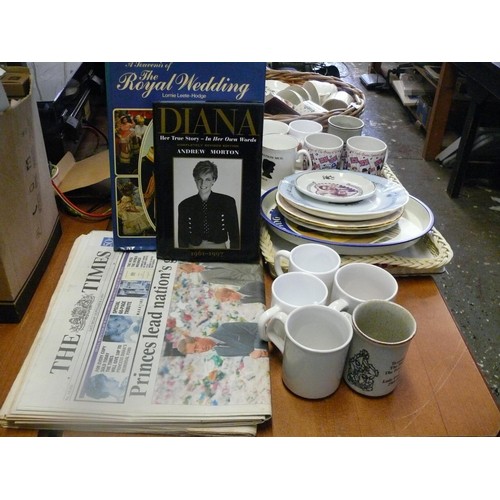 225 - Very large collection of commemorative Royalty items