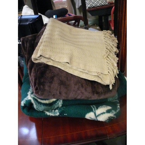 Lot 208B      