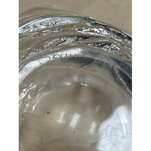 29 - 20th Century heavy glass “iceberg” bowl signed  Daum, France