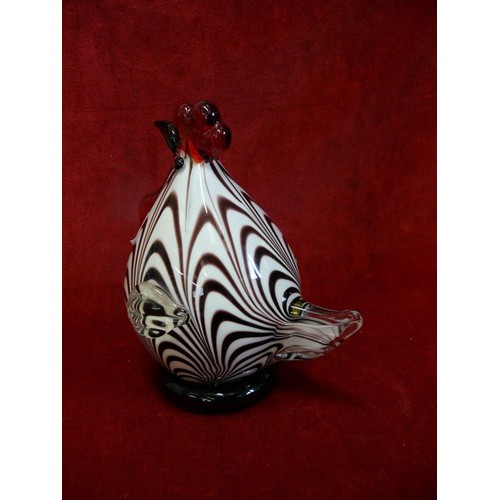 1 - MURANO STYLE ART GLASS ROOSTER FIGURINE, HAND BLOWN WITH BLACK SWIRLS ON A WHITE BODY. 18CM TALL.