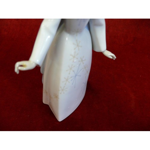 3 - LLADRO FIGURINE - FAIRY GODMOTHER 4595. 28CM TALL.