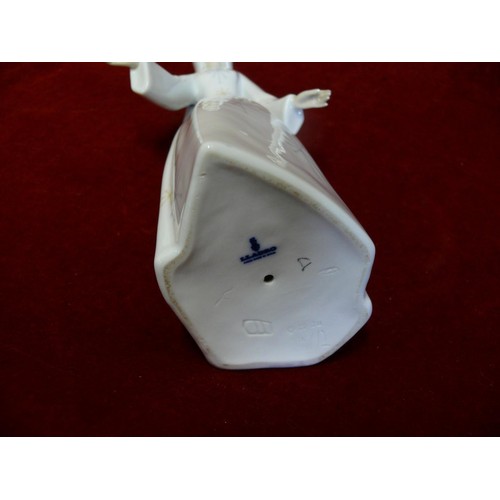 3 - LLADRO FIGURINE - FAIRY GODMOTHER 4595. 28CM TALL.