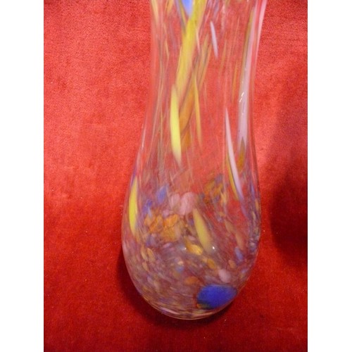 31 - 2X MURANO STYLE ART GLASS VASES, ONE URN SHAPE WITH BLUE SPATTERED STREAKS AND RUFFLED RIM, TOGETHER... 