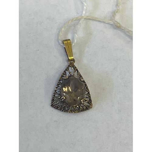 10A - 18ct gold with Citrine crystal stone pendant made in London 1969 weight 1.08