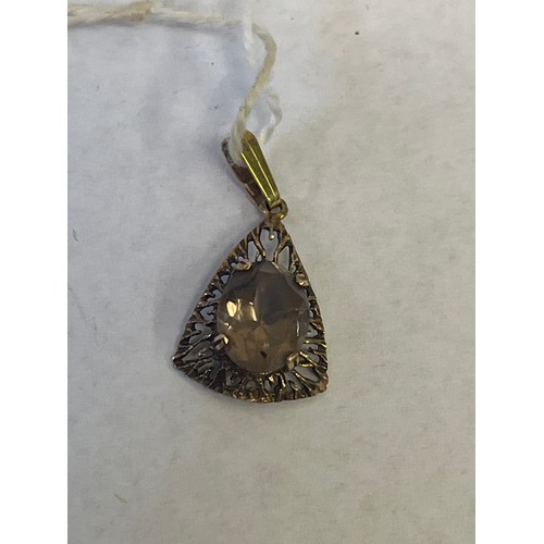 10A - 18ct gold with Citrine crystal stone pendant made in London 1969 weight 1.08
