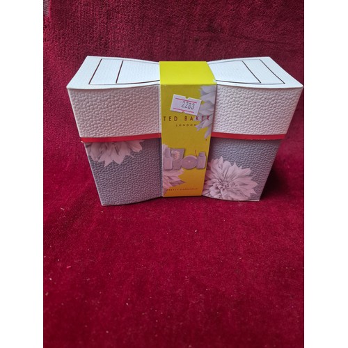 53 - TED BAKER PRETTY HARMONY BATHROOM MINIS GIFT SET, FLOWER RUSH POUR FEMME PERFUME (SCENTRIC) AND HONE... 