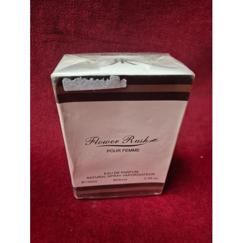 53 - TED BAKER PRETTY HARMONY BATHROOM MINIS GIFT SET, FLOWER RUSH POUR FEMME PERFUME (SCENTRIC) AND HONE... 