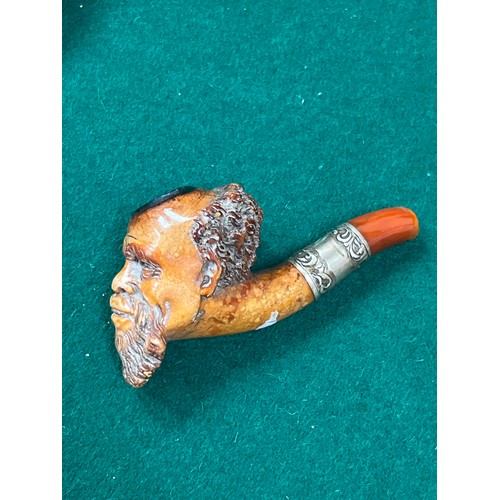 7 - Three vintage pipes to include a briar and bakelite 