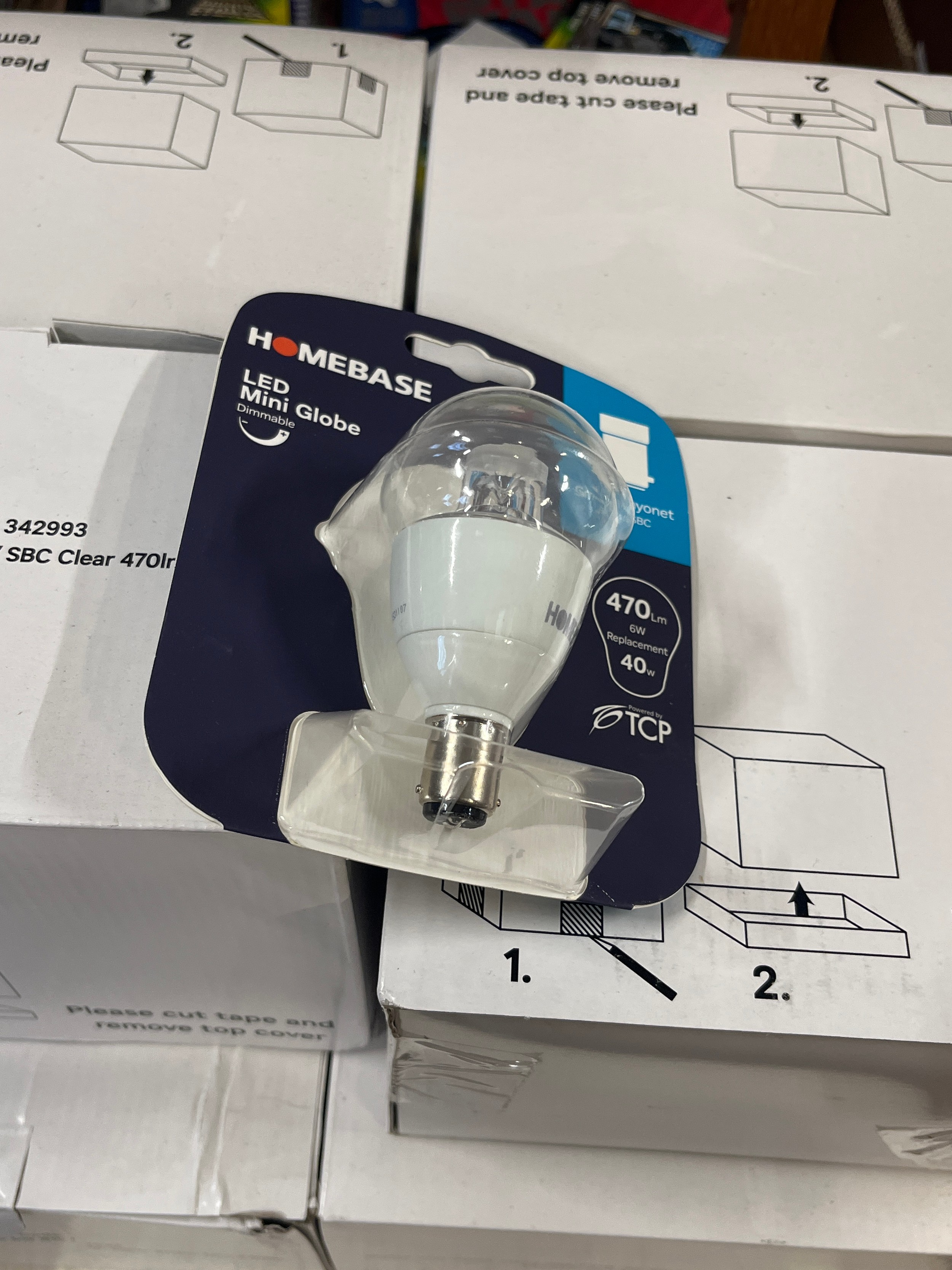 6x boxes of Homebase LED mini globe lightbulbs. Small Bayonet 470Lm 6W ...