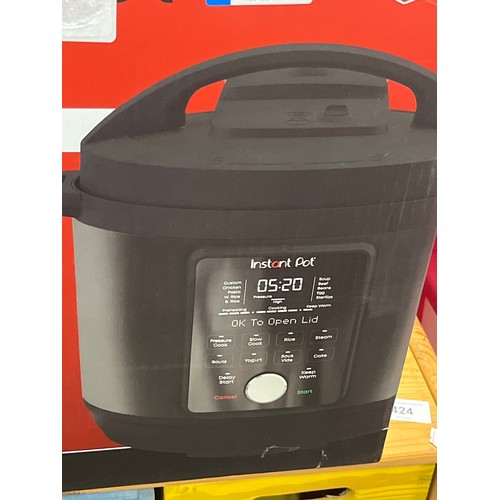 Instant pot duo plus multi cooker, 5.7L, packaged in box