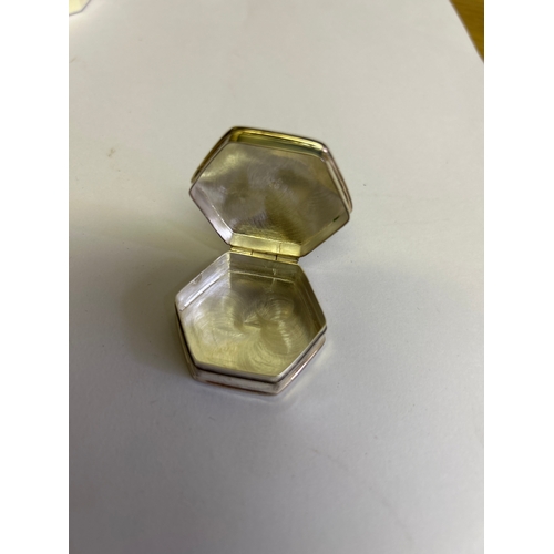 36 - A Sterling silver hexagonal pill box engraved with a star pattern to the lid. Hallmarked 935, import... 