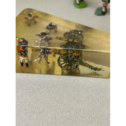 125 - Military & mixed including 5 Britains bandsmen (plastic “Made in Hong Kong for Britains”) miniature ... 