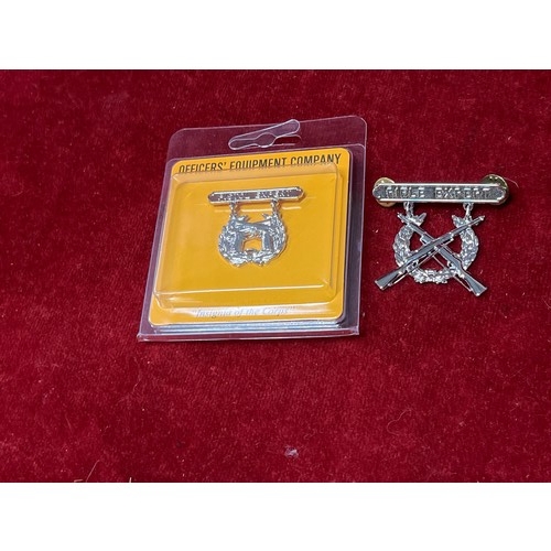 5 - US ARMY CAP PLUS SGT STRIPES 3 INSIGNIA BADGES