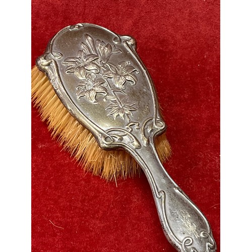31 - A VICTORIAN SILVER HALLMARKED LARGE HAIR BRUSH