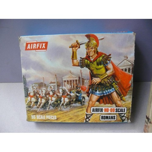 521 - Two vintage Airfix scale model kits of historical figures in boxes, including:
* Snap 'n Glue Precis... 