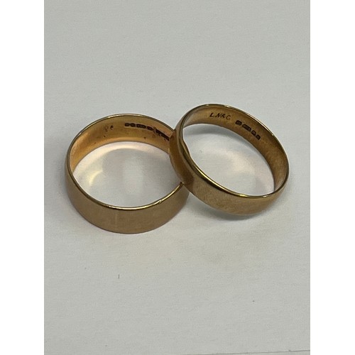 67K - Two wedding bands 9ct gold sizes Q and the other size P, total weight 5.47 gr