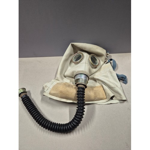 551 - Vintage gas mask - Bulgarian or Polish licence version of the Soviet GP-5 gas mask, with elephant ma... 