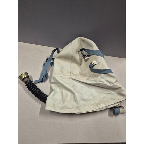 551 - Vintage gas mask - Bulgarian or Polish licence version of the Soviet GP-5 gas mask, with elephant ma... 