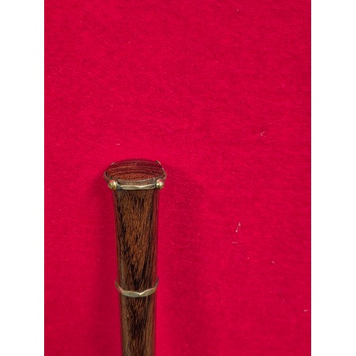 562 - Framed presentation of a fine lace hand fan, together with a quality early 20thC rosewood handle sil... 