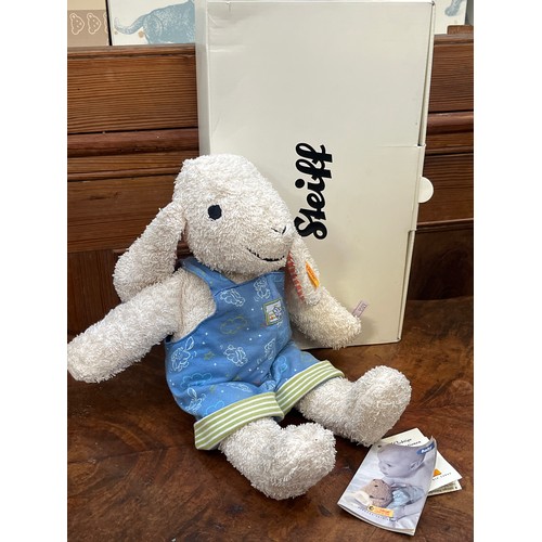492 - Steiff Baby range 