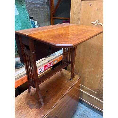 650 - Victorian mahogany Sutherland drop leaf table.
