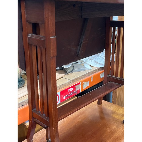 650 - Victorian mahogany Sutherland drop leaf table.