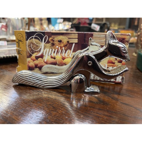 472 - CHRISTMAS! - Two Wade Christmas candle holders modelled to resemble holly leaves. In the original bo... 