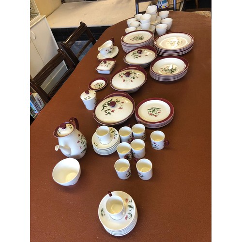 158 - Wedgwood Mayfield Ruby dinner service, 85 pieces, decorated with poppies and a ruby red border. Incl... 