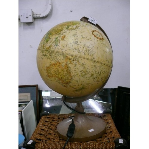 144 - Spinning globe lamp
