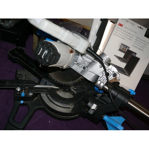 188 - MacAllister 1500 m220-240v sliding Mitre saw