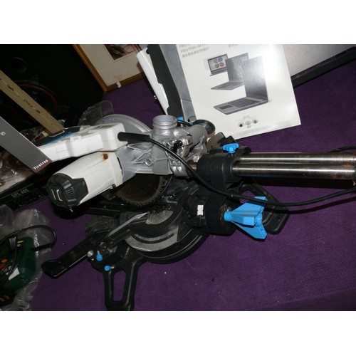 188 - MacAllister 1500 m220-240v sliding Mitre saw