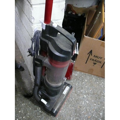 170 - Hoover Upright 300 vacuum cleaner