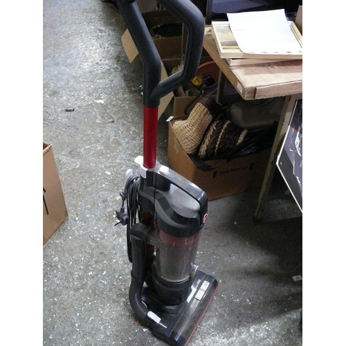 170 - Hoover Upright 300 vacuum cleaner