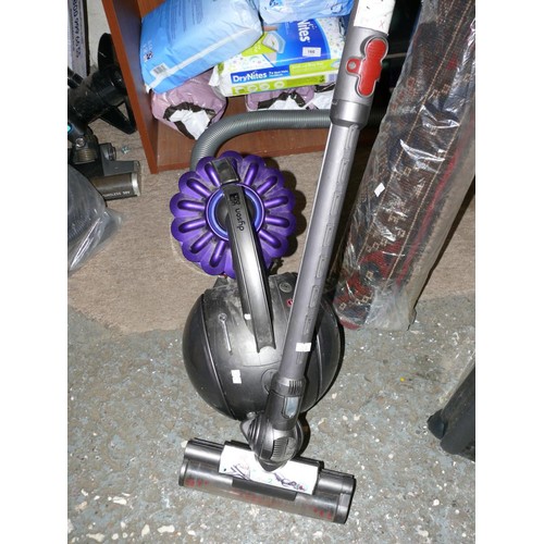 173 - DYSON DC39 Vacuum cleaner