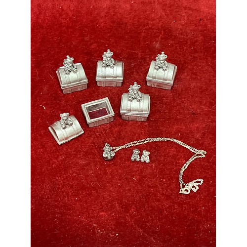 8 - SEVERAL LITTLE TREASURE CHESTS WITH TEDDY BEARS SITTING ON TOP AND TEDDY BEAR NECKLACES INSIDE