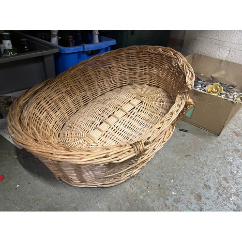 183 - 2 Wicker dog beds