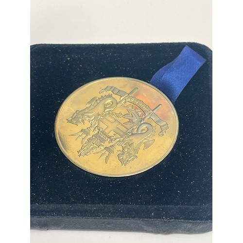 22 - A COIN TO CELEBRATE THE OPENING OF THE LLOYD`S OF LONDON NEW BUILDING 1986 MADE BY THE TOWER MINT