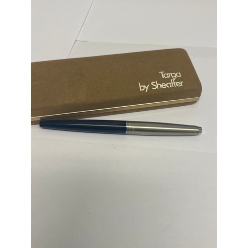 35 - COLLECTION OF 5 FOUNTAIN PEN SETS A DUFFERIN MOTTLED , SET OF THREE,  SHEAFFER TARGA