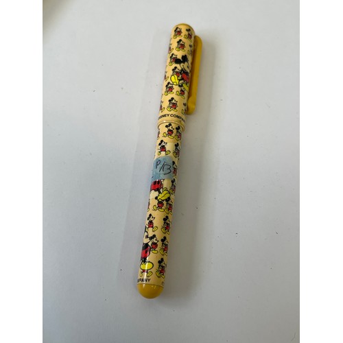44 - COLLECTION OF CHILDREN’S FOUNTAIN PENS, DISNEY MICKY MOUSE PLUS OTHERS