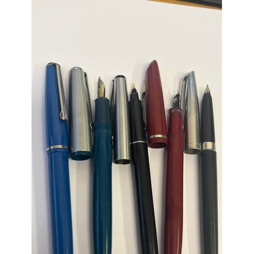 14 - A COLLECTION OF 10 FOUNTAIN PENS