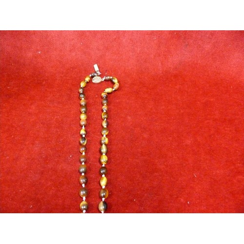 48 - A TIGERS EYE STONE BEADS NECKLACE IN BOX