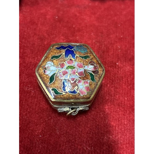 17B - 7 various boxes including silver plated jewellery casket, Selwin pewter rabbit box, cloisonné box et... 