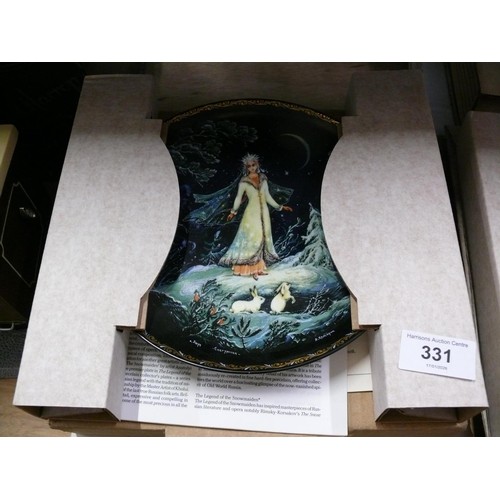 6 boxed collectors plates