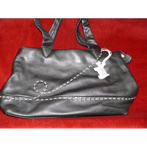 83 - Black leather Radley handbag