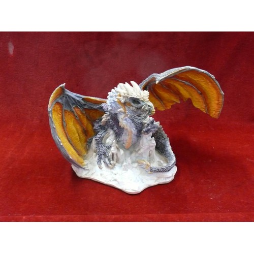 91 - Enchantica dragon figure 