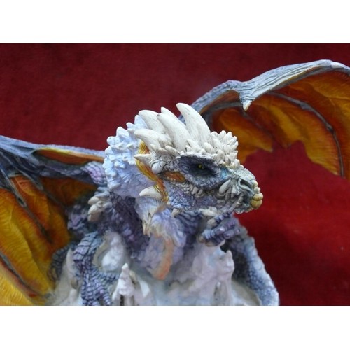 91 - Enchantica dragon figure 