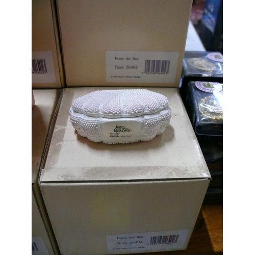 229 - Mixed lot of new boxed collectables and gifts