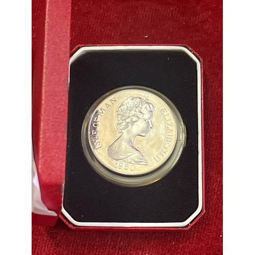 42 - 1980 Isle of Man Queen Mother Sterling Silver Crown -80th anniversary. Limited edition of 30,000. Wi... 